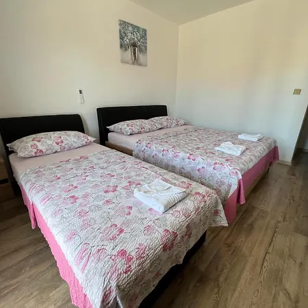 Nika Guest house *