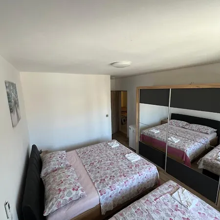 Nika Guest house *