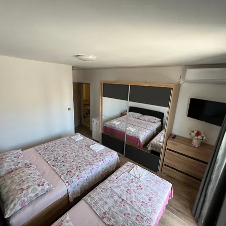Nika Guest house